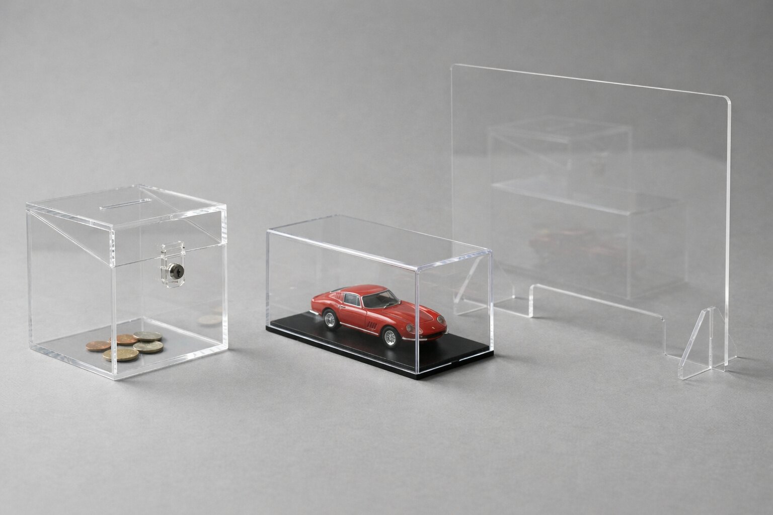 Gabloty na modele i skarbonki z plexi